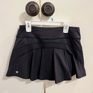 Lululemon size 6 black tennis skirt